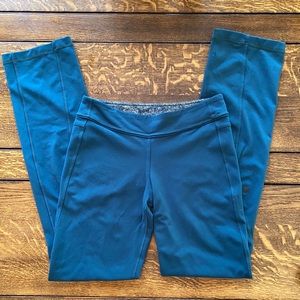 Lululemon yoga pant pretty teal color